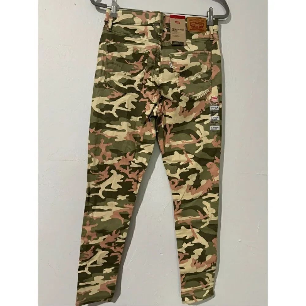 Levi’s NWT 721 high rise skinny w30 L30 camo